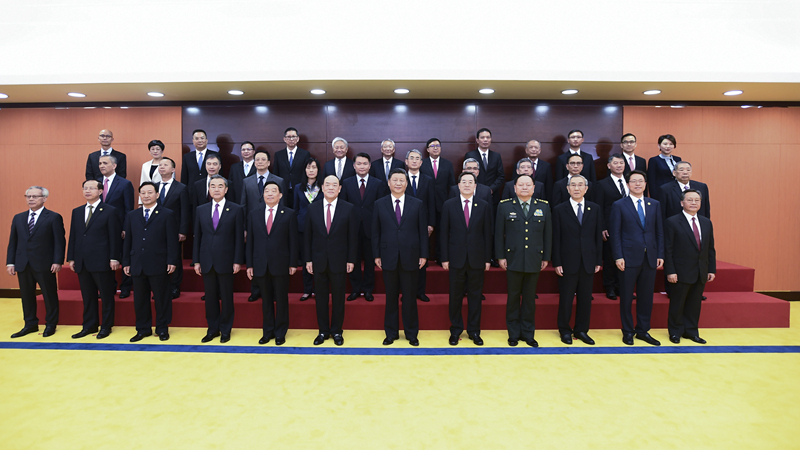 習(xí)近平會見澳門特別行政區(qū)新任行政、立法、司法機(jī)關(guān)負(fù)責(zé)人