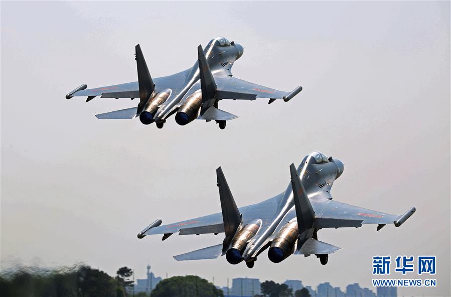 （新華全媒頭條·圖文互動(dòng)）（5）戰(zhàn)鷹，為祖國(guó)奮飛——記空軍航空兵某旅旅長(zhǎng)、特級(jí)飛行員郝井文