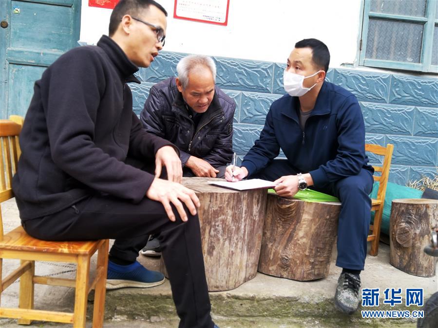 （習近平致敬的戰“疫”英雄·下沉干部篇·圖文互動）（6）他們，挺身而出守防線