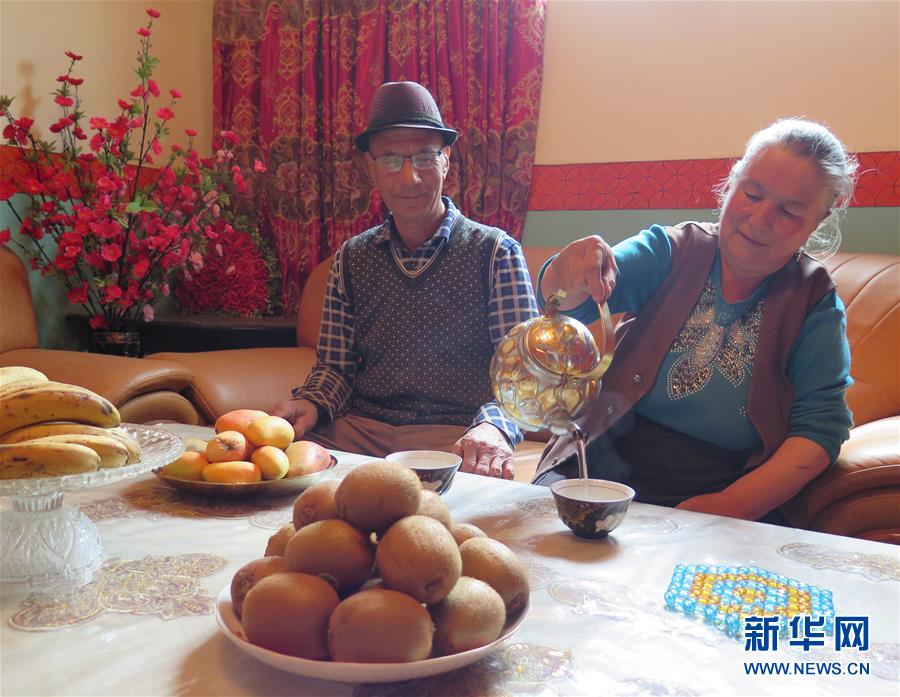 （新華全媒頭條·圖文互動）（12）春天里的5個(gè)“戰(zhàn)貧”瞬間——習(xí)近平總書記關(guān)于脫貧攻堅(jiān)決策部署指引攻克最后的深貧堡壘